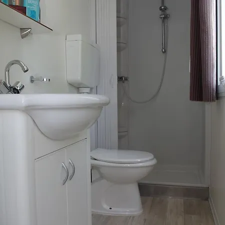 Happy Camp Mobile Homes In Village Paestum 4* Eboli