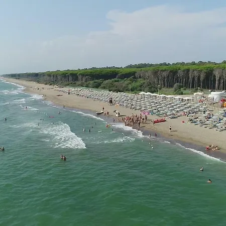 Happy Camp Mobile Homes In Village Paestum 4*