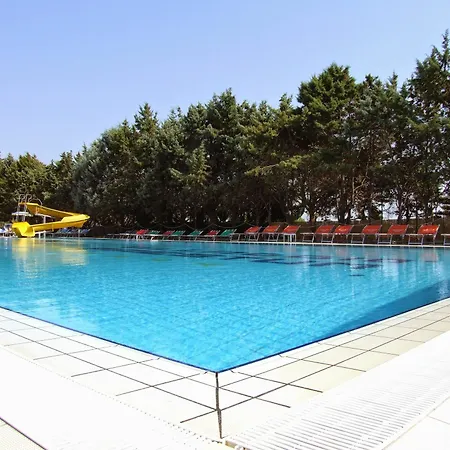 Campsite Happy Camp Mobile Homes In Village Paestum Eboli